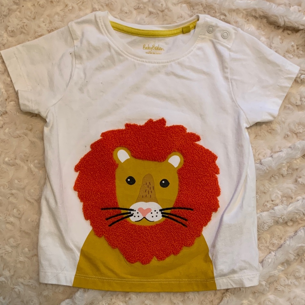 Baby Boden White Baby Tee with Red Lion Applique, 2-3Y
